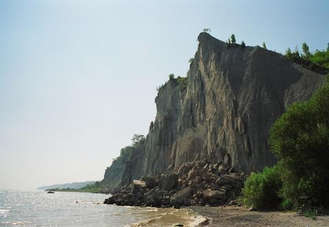 Scarborough Bluffs - Open Book Explorer Tours