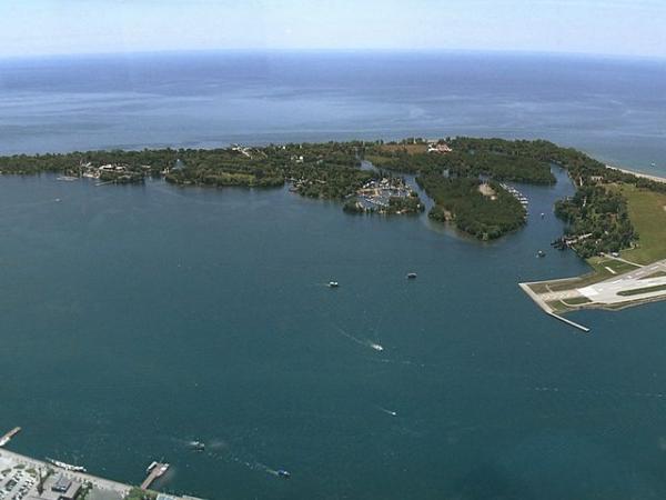 Toronto Islands - Open Book Explorer Tours